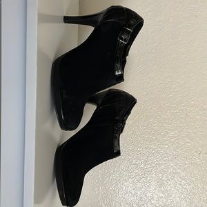 Michael Shannon black suede booties with side zipper.  Size 7.5 M